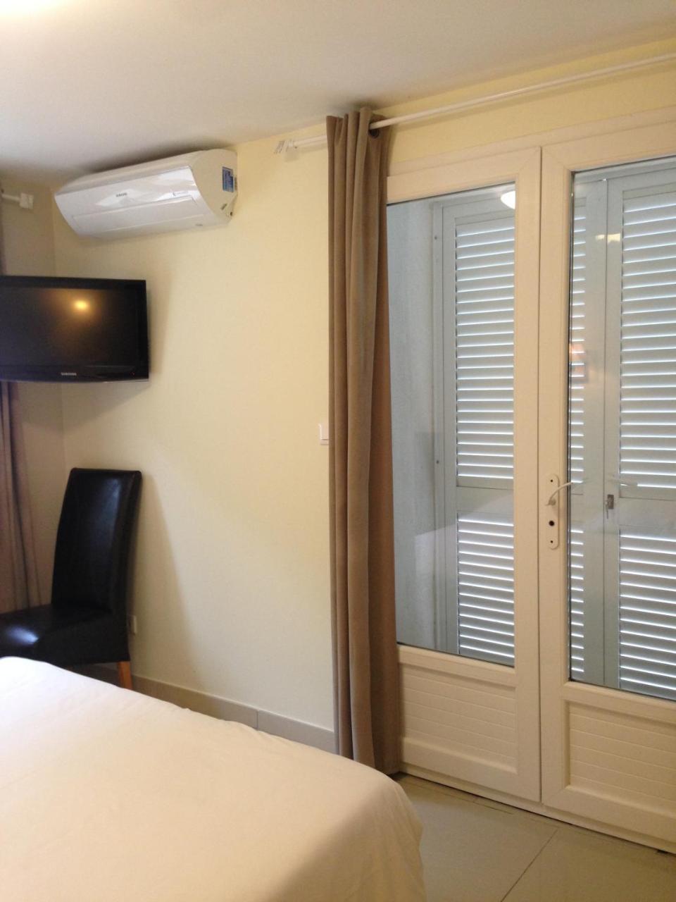 Hotel Le Jardin Des Oliviers Sigean Exterior foto